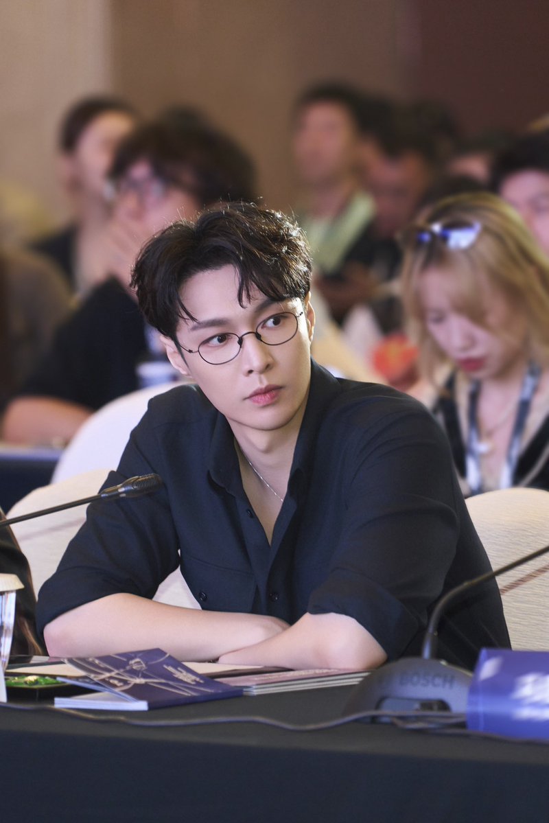 yixingdopcc's tweet image. 