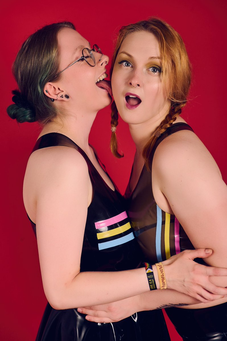 taste_of_taboo's tweet image. Happy Pride 🏳️🌈
the_ivy_rhea & amanda obscura
Set: Shiny Latex & 70s Vibes: Fitness Reimagined!
more in the magazine :)