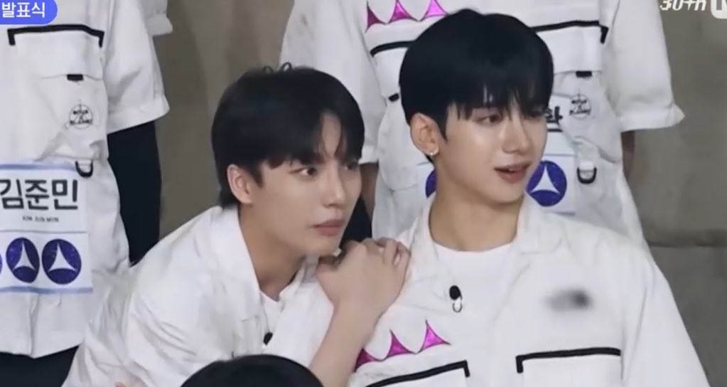 wekimekizs's tweet image. Now let me tell you just how genuine these two is with each other. Chingyu had been vocal about his admirations towards Yumeki, and Meki is vocal about his compliments and validation of Chichi’s talent.
They are always together and Chingyu calls him “Meki” a nn from childhood