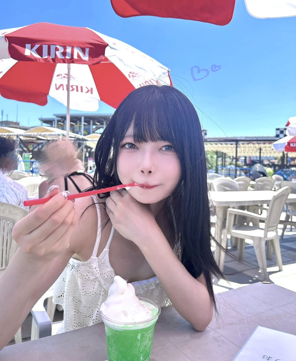azu_i_doll_'s tweet photo. もぐもぐ担当🍨🎵

 #目指せフォロワー2000人❣️

8/10までに頑張りたいです！！！！！
お力添えいただけたら嬉しい~~~(｡>﹏<｡)！ https://t.co/orUJPgrYvC