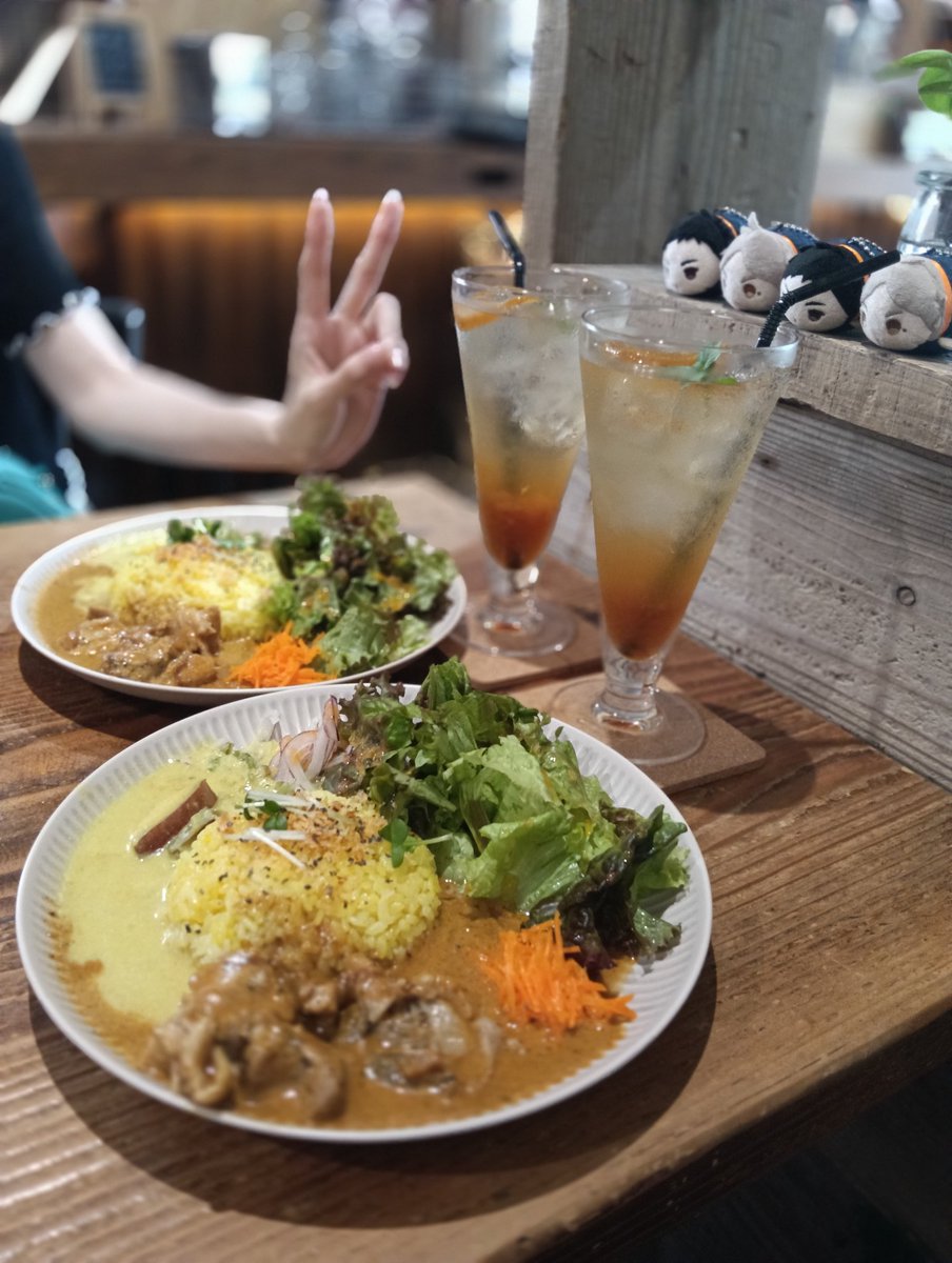 tatuzaki02's tweet image. 同期飲みの前は、iさんと日暮里で着物屋巡りしてました!🦀
だいすがぬい×2を添えて……📸
お陰様で今日1日ずーーっと楽しかったです!!
ありがとうございました〜〜〜!!!!