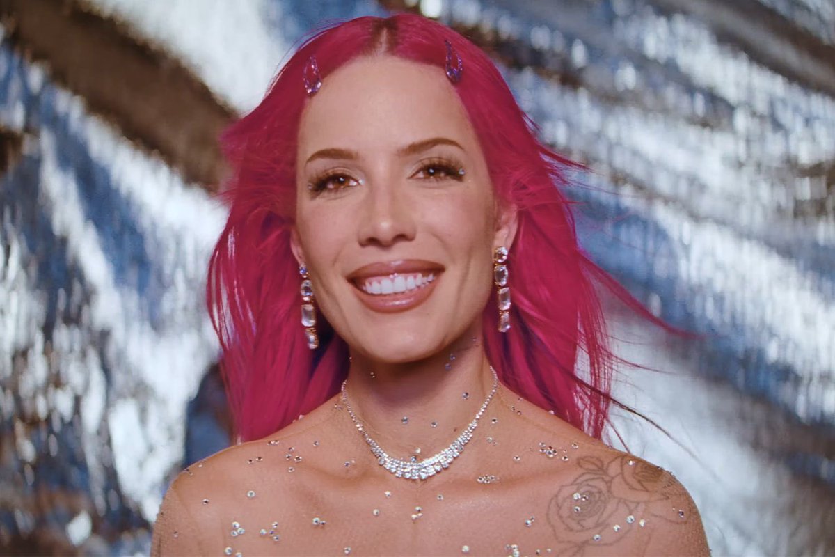 traditionkylee's tweet image. happy lucky day, this song did not deserve an ounce of hate that it got. such a meaningful song that h shared with us a year ago today 🩷