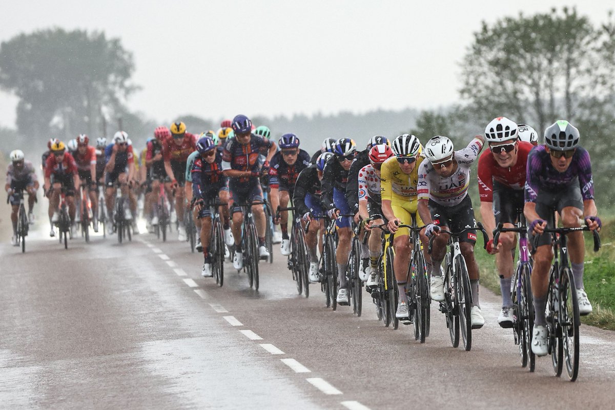 Tablero Deportivo RNE (@tablero_rne) on Twitter photo 📻 ¡Damos el salto a la antena de <a href="/rne/">Radio Nacional</a> para contar el final de la vigésima etapa del #TDF2025 ! La penúltima de este año
📏Nantua - Pontarlier (184.2 km)
🎙️<a href="/gzalo_/">Gonzalo Da Cuña</a>
🇫🇷 <a href="/danielampuero/">Daniel Ampuero</a>
🏅<a href="/soysamusanchez/">Samuel Sánchez</a>
💻<a href="/lucasgarper/">Lucas García 📻</a>
#TourRTVE26j
🔴 DIRECTO <a href="/rne/">Radio Nacional</a> | rtve.es/rneaudio 📻 ¡Damos el salto a la antena de <a href="/rne/">Radio Nacional</a> para contar el final de la vigésima etapa del #TDF2025 ! La penúltima de este año
📏Nantua - Pontarlier (184.2 km)
🎙️<a href="/gzalo_/">Gonzalo Da Cuña</a>
🇫🇷 <a href="/danielampuero/">Daniel Ampuero</a>
🏅<a href="/soysamusanchez/">Samuel Sánchez</a>
💻<a href="/lucasgarper/">Lucas García 📻</a>
#TourRTVE26j
🔴 DIRECTO <a href="/rne/">Radio Nacional</a> | rtve.es/rneaudio