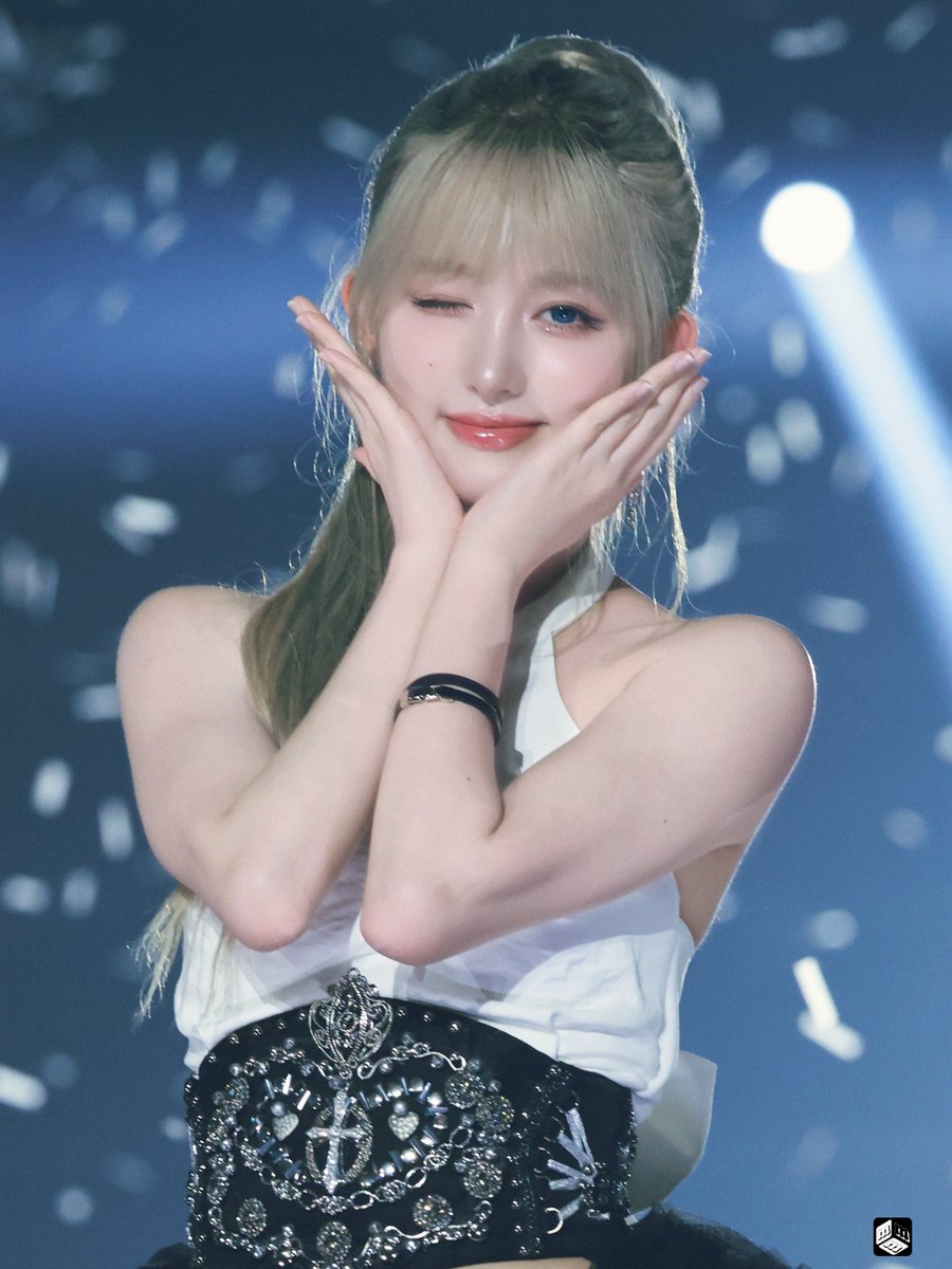 _mmm_0924's tweet image. 20250726 SBS ๐
#๊ฐ์ #GAEUL #๊น๊ฐ์
#์์ด๋ธ #IVE #ใฌใฆใซ