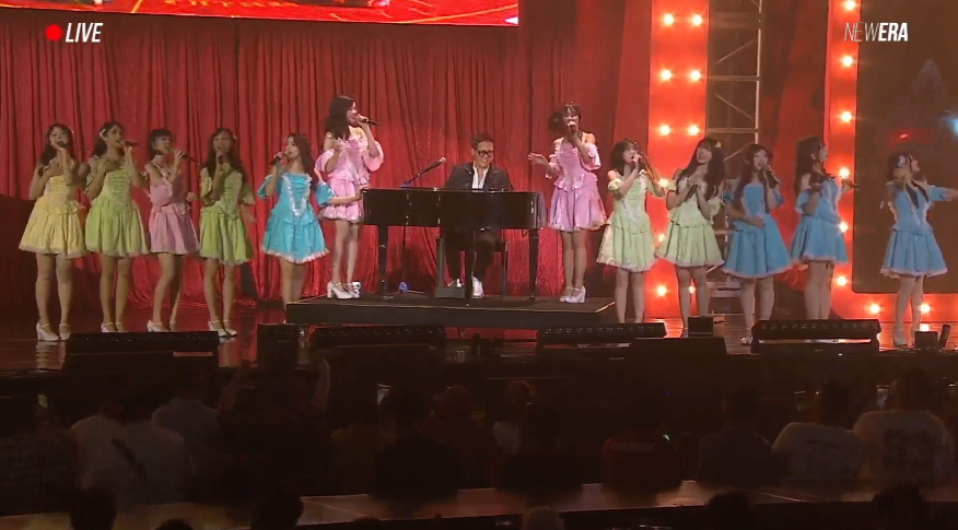 48RequestHour's tweet image. JKT48 'FULL HOUSE' Special Concert
M-22. 365nichi no Kamihikouki
#JKT48FULLHOUSE
