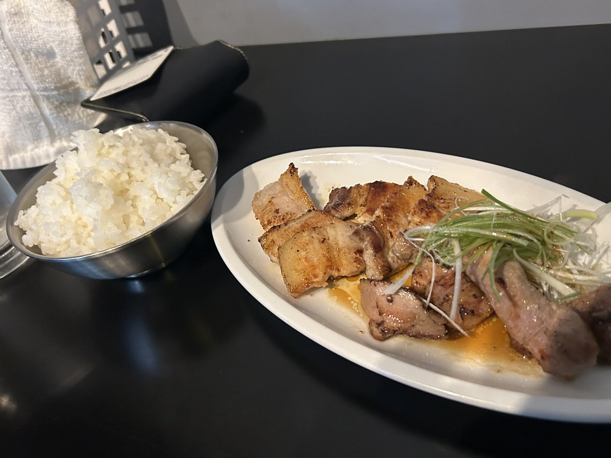 b4vnL's tweet photo. 韓国料理屋　まかない https://t.co/KOYmjmI62j