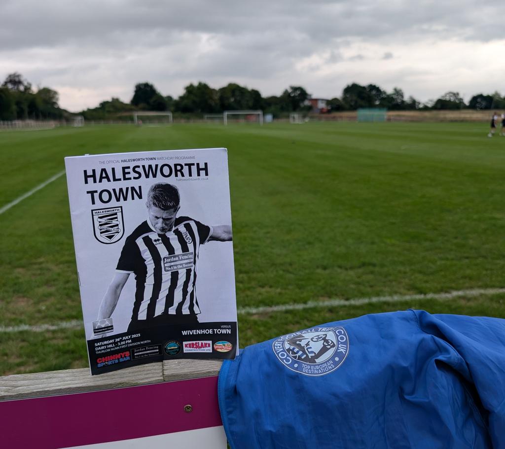 CovertFootyTrip's tweet image. As both teams enter the pitch, the heavens open, a nice soggy team photo for @HalesworthClub to start the season as we cover under a glorious little stand behind the goal. Great to see another club persistent with printed programmes ๐