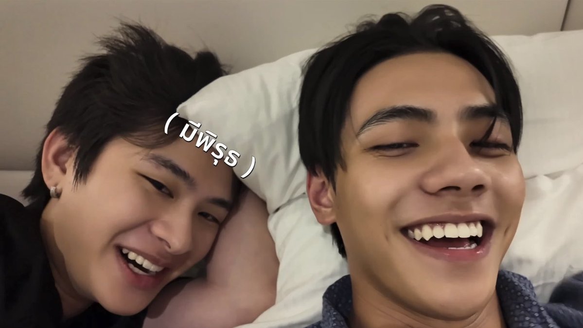 bunienice's tweet image. อ่อวฉองหนุ่ม 🐕🦮 เขานอนด้วยกัน ส่วนหนุ 🐈⬛ ว้าวว ว้าววว ห้องเดี่ยวอะค้าบบทุกคนน 😆 ผมชอบทิสุดในการมาห้องคือการจัดของ พารีวิวให้ดูทุกมุมจัดเรียบร้อยมีฟามสุขมากหรอลูก5555555