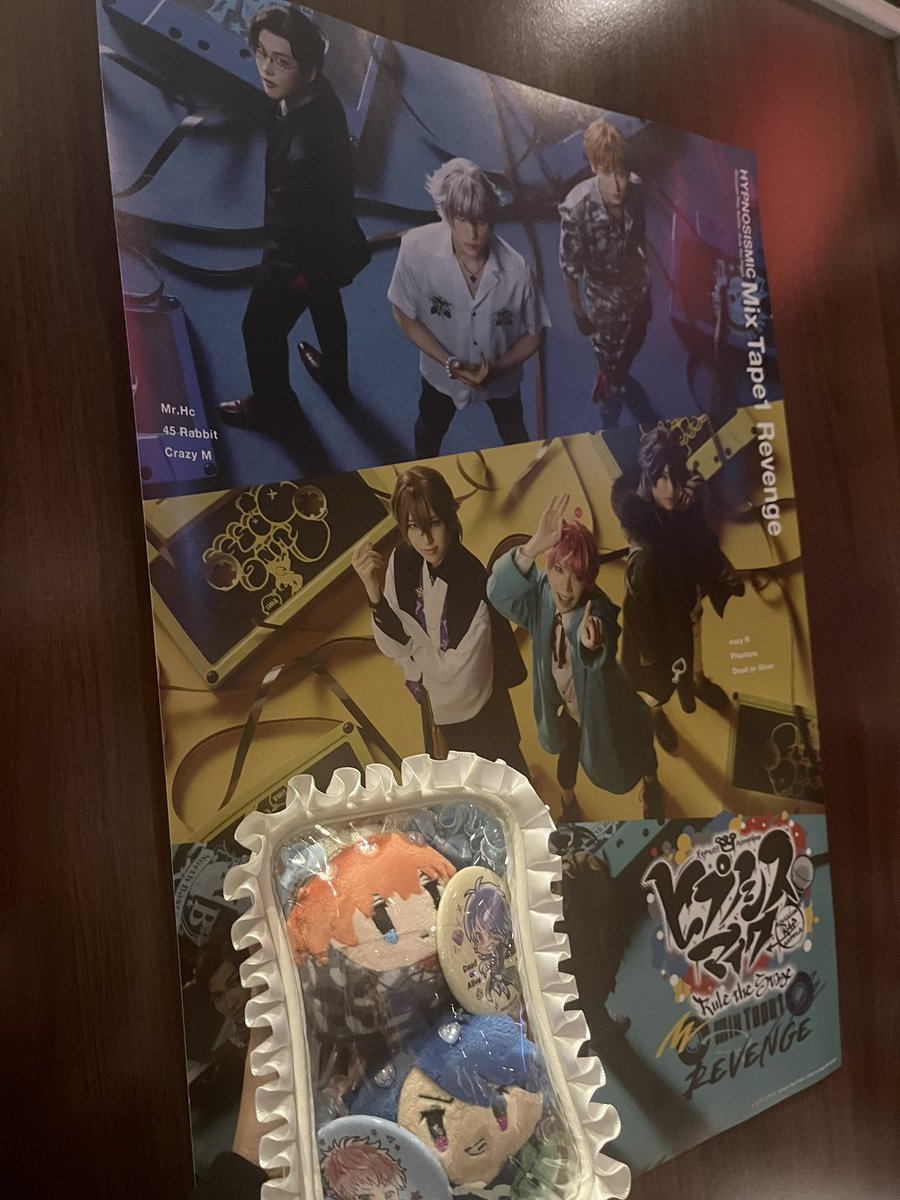 ppicklesz's tweet image. I had the most amazing time at hypstage!!! I had a chance encounter with some awesome people and even drew all the characters I wanted… 😭❤️ so, so happy!!!!