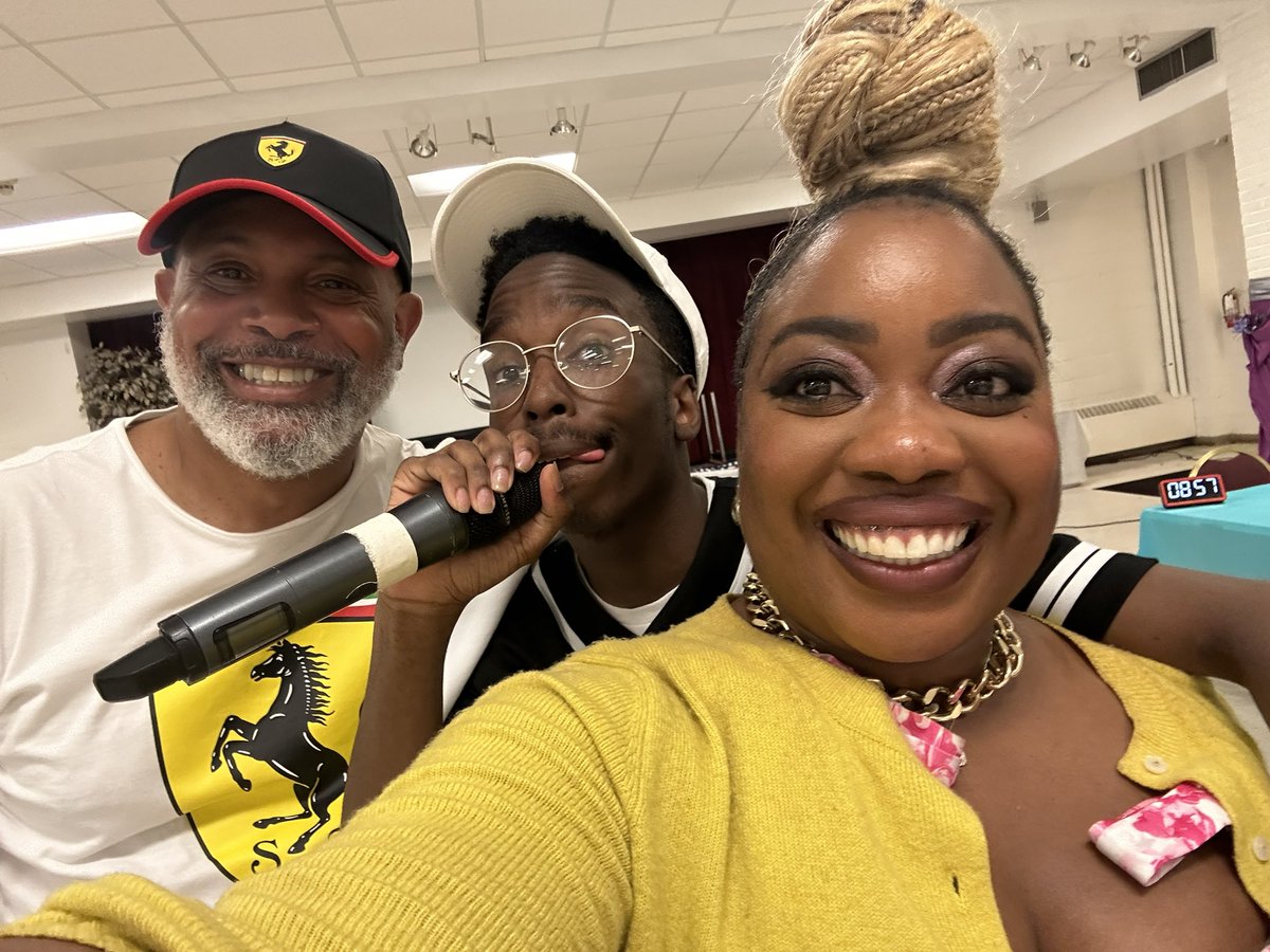 DC_Edvocate's tweet image. The most important thing we can do for the youth of our city is to stop judging and start listening! That’s what I got to do last night at the “DC Youth Speaks”!
Shout out to Care Anacostia, Covenant United Baptist Church, @LaJoyLaw1 and Calique for creating space!