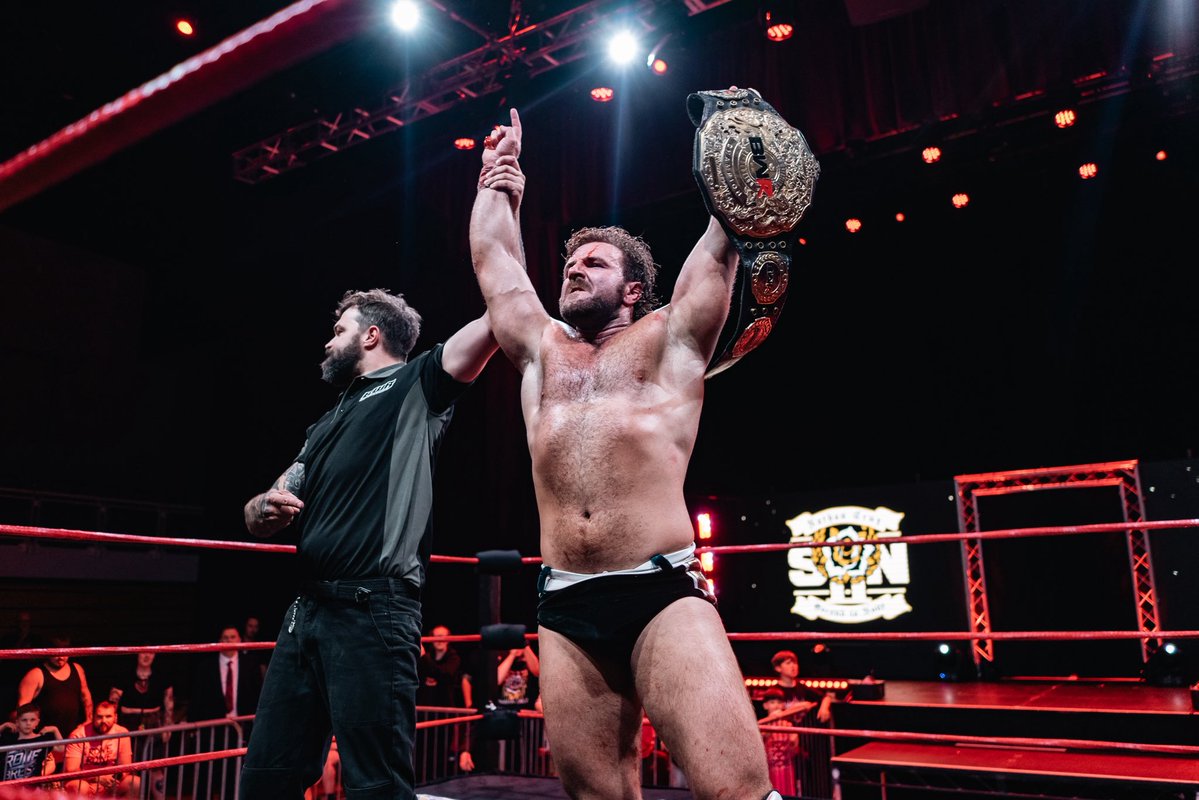 BritWresRev's tweet image. The VIVA LA REVOLUTION Main Event saw NATHAN CRUZ defeat SCOTTY RAWK to become the new BWR World Champion.
Scotty attempted some of his old tricks which had worked in the past: assaulting officials and calling on the rest of Violence Party for help.
But when Turner, Rose, &…