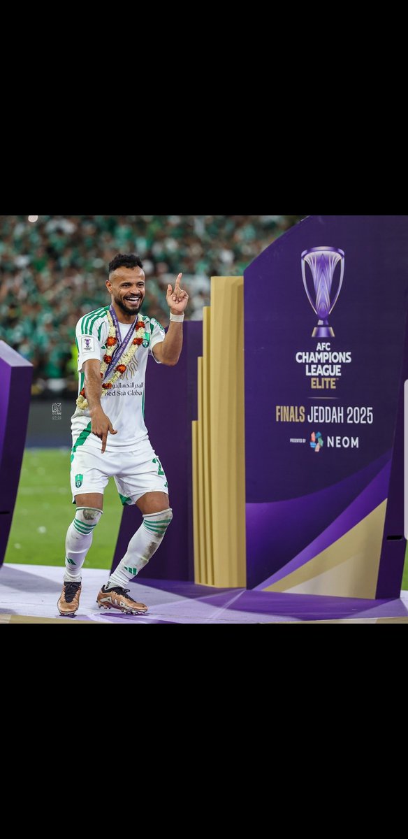 aattaatt14's tweet image. بدعم الجماهير أبدعت ومن أجلهم جددت مع الأهلي رغم العروض الأعلى المرحلة القادمة أهم وتحتاج مضاعفة الجهد .. بالتوفيق لك وللاهلي ..