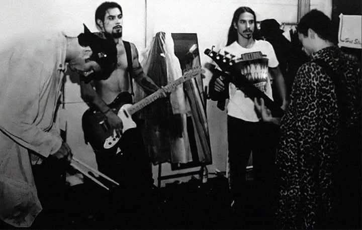 ChiliPeppersArg's tweet image. ✳️ El 26 de julio de 1997, hace exactamente 28 años, Red Hot Chili Peppers se presentó en el Fuji Rock Festival celebrado en Yamanashi, Japón 🇯🇵
🎸 Este show iba a ser el primero de una gira por Asia, pero finalmente sería el único ya que el resto de la gira se canceló y fue el…