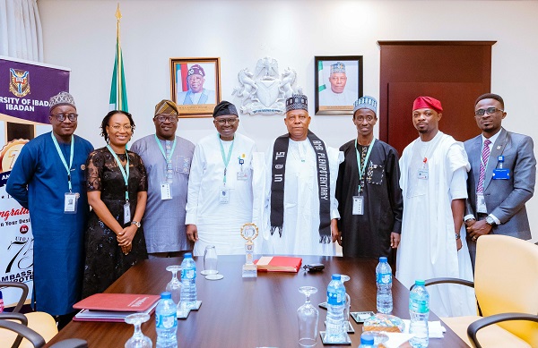 TheNationNews's tweet image. Shettima assures UI of support to remain ‘first and best’ status thenationonlineng.net/shettima-assur…