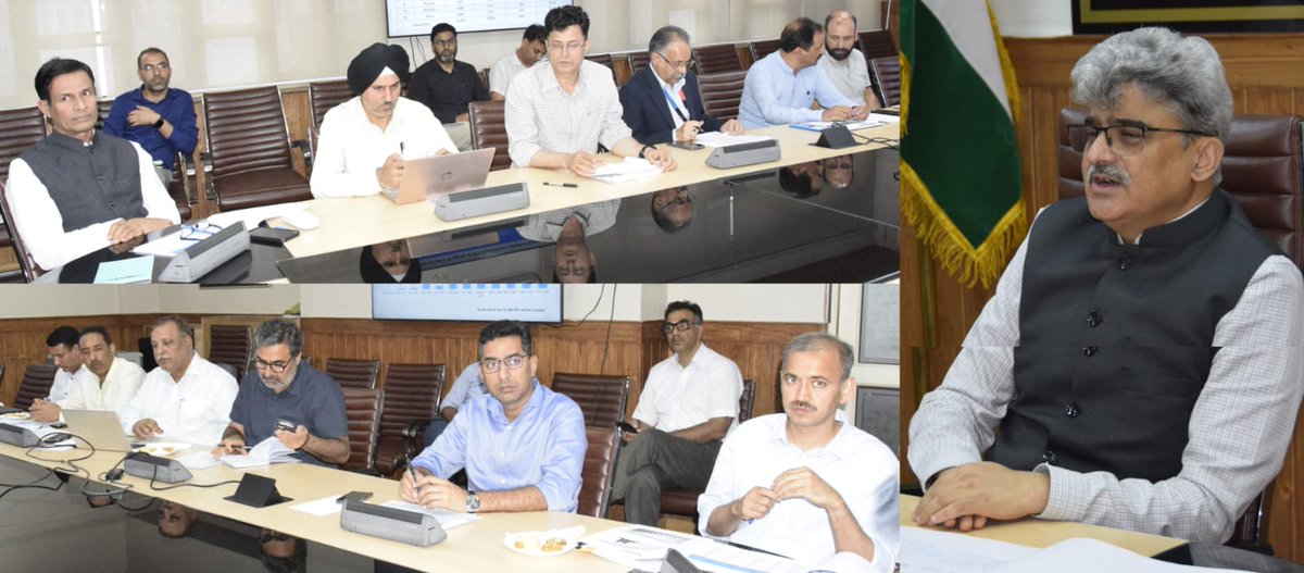 jkchanneltv's tweet image. Chief Secretary, Atal Dulloo #reviews implementation of #PMSuryaGharYojana
Fixes a target of 1000-2000 RTS installations for each DISCOM
He also laid out strategic interventions being adopted to cut down the waiting time and fast-track installations for registered households.…