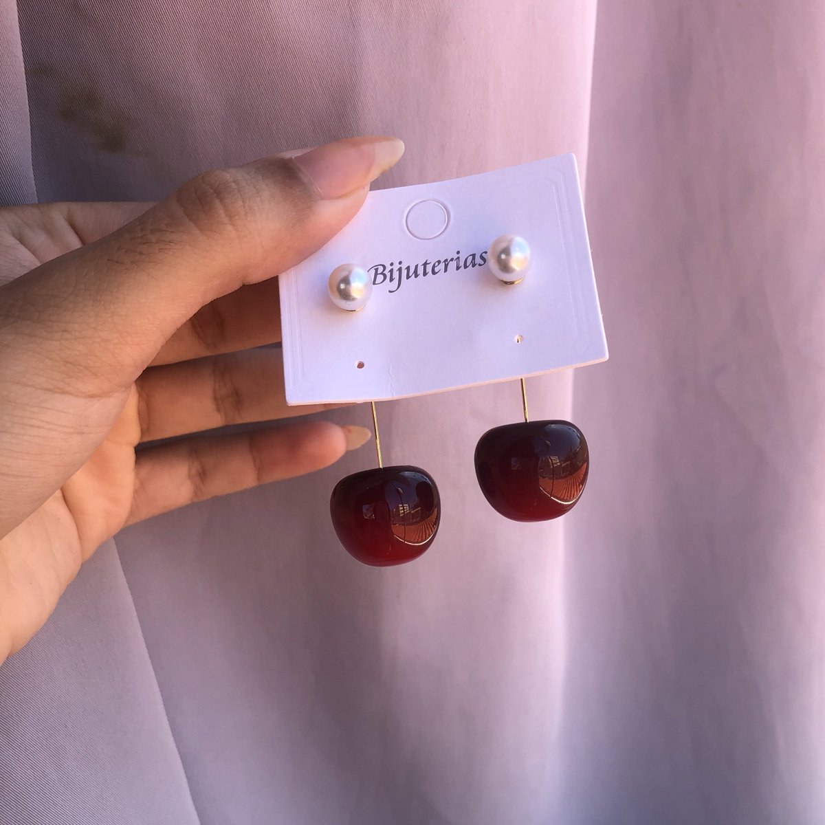 hailwyrhde's tweet image. ok, eu comprei os brincos mais fofos do mundo 🍒🍒
