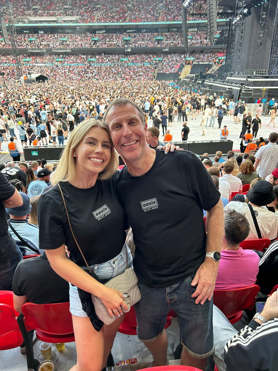 NeilPayne's tweet image. Not a lot to add to everything I have seen and read on here. The hype was justified and @richardashcroft was the perfect support. Sound, just like @oasis was amazing. #OasisLive25 #Wembley #OasisWembley #greatnight