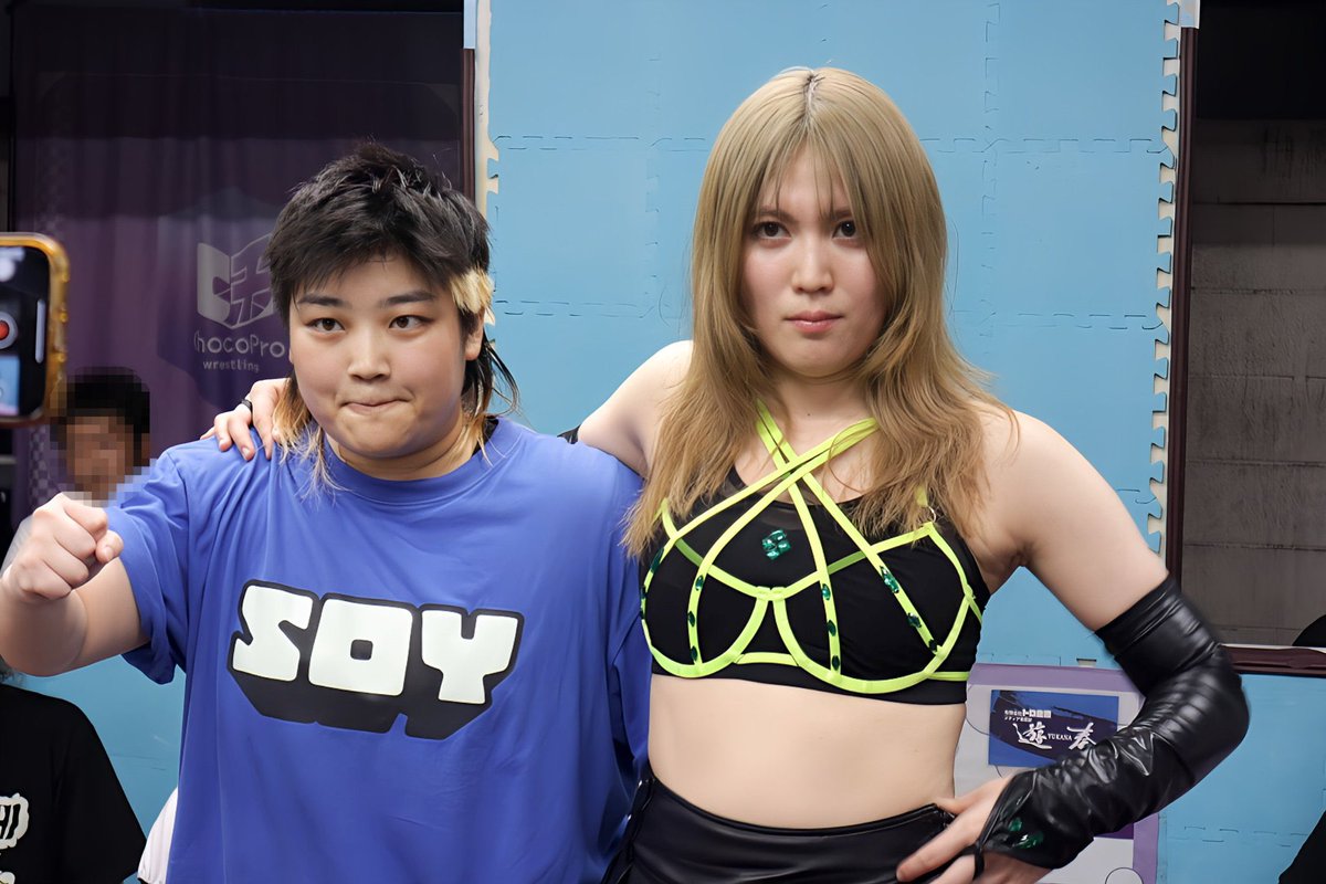 soyyy_evo's tweet image. 7.26 #ChocoPro 様
ちょっと待ってくださいミヤさん
雰囲気が変わりすぎです。
とてもカッコイイです。
金髪ヤンキーにだけはならないでください。
タイトルマッチは人を変えるのかもしれない。
自分も変われるかな。お芋脱却
ソイ🐸 #Evo_pw #ミヤソイ