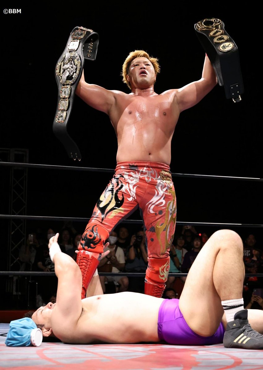 shupromobile's tweet image. 【週刊プロレスmobile】HAYATOと亮生がブロック1位通過、8・3大田区の優勝決定戦へ/三冠前哨戦でジュンが青柳をピン。宮原が「200倍ブラックアウト」で鈴木に世界タッグ前哨戦リベンジ。「大田区は400倍だ」(宮原)…全日本新木場詳報
wp.bbm-mobile.com/sp2/result/res…
#週プロモバイル #ajpw #ジュニフェス