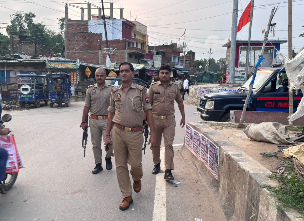 Ballia Police (@balliapolice) on Twitter photo #SPBallia рд╢реНрд░реА рдУрдорд╡реАрд░ рд╕рд┐рдВрд╣ рдХреЗ рдирд┐рд░реНрджреЗрд╢рди рдореЗрдВ рдЬрдирдкрдж рдореЗрдВ рдЖрдЧрд╛рдореА рддреНрдпреМрд╣рд╛рд░реЛрдВ рд╡ рд╢рд╛рдВрддрд┐ рдПрд╡рдВ рдХрд╛рдиреВрди рд╡реНрдпрд╡рд╕реНрдерд╛ рдмрдирд╛рдП рд░рдЦрдиреЗ рддрдерд╛ рдЖрдордЬрди рдореЗрдВ рд╕реБрд░рдХреНрд╖рд╛ рдХрд╛ рднрд╛рд╡ рдЬрд╛рдЧреГрдд рдХрд░рдиреЗ рдХреЗ рдЙрджреНрджреЗрд╢реНрдп рд╕реЗ #Ps_рд╕реБрдЦрдкреБрд░рд╛ рдкреБрд▓рд┐рд╕ рджреНрд╡рд╛рд░рд╛ рдореБрдЦреНрдп рдорд╛рд░реНрдЧрд╛реЗрдВ рд╡ рдЕрдиреНрдп рднреАрдбрд╝ рд╡рд╛рд▓реЗ рд╕реНрдерд╛рдиреЛрдВ рдкрд░ рдкреИрджрд▓ рдЧрд╕реНрдд рдХреА рдЧрдИред
#Ballia #рдмрд▓рд┐рдпрд╛ #UPPolice #SPBallia рд╢реНрд░реА рдУрдорд╡реАрд░ рд╕рд┐рдВрд╣ рдХреЗ рдирд┐рд░реНрджреЗрд╢рди рдореЗрдВ рдЬрдирдкрдж рдореЗрдВ рдЖрдЧрд╛рдореА рддреНрдпреМрд╣рд╛рд░реЛрдВ рд╡ рд╢рд╛рдВрддрд┐ рдПрд╡рдВ рдХрд╛рдиреВрди рд╡реНрдпрд╡рд╕реНрдерд╛ рдмрдирд╛рдП рд░рдЦрдиреЗ рддрдерд╛ рдЖрдордЬрди рдореЗрдВ рд╕реБрд░рдХреНрд╖рд╛ рдХрд╛ рднрд╛рд╡ рдЬрд╛рдЧреГрдд рдХрд░рдиреЗ рдХреЗ рдЙрджреНрджреЗрд╢реНрдп рд╕реЗ #Ps_рд╕реБрдЦрдкреБрд░рд╛ рдкреБрд▓рд┐рд╕ рджреНрд╡рд╛рд░рд╛ рдореБрдЦреНрдп рдорд╛рд░реНрдЧрд╛реЗрдВ рд╡ рдЕрдиреНрдп рднреАрдбрд╝ рд╡рд╛рд▓реЗ рд╕реНрдерд╛рдиреЛрдВ рдкрд░ рдкреИрджрд▓ рдЧрд╕реНрдд рдХреА рдЧрдИред
#Ballia #рдмрд▓рд┐рдпрд╛ #UPPolice