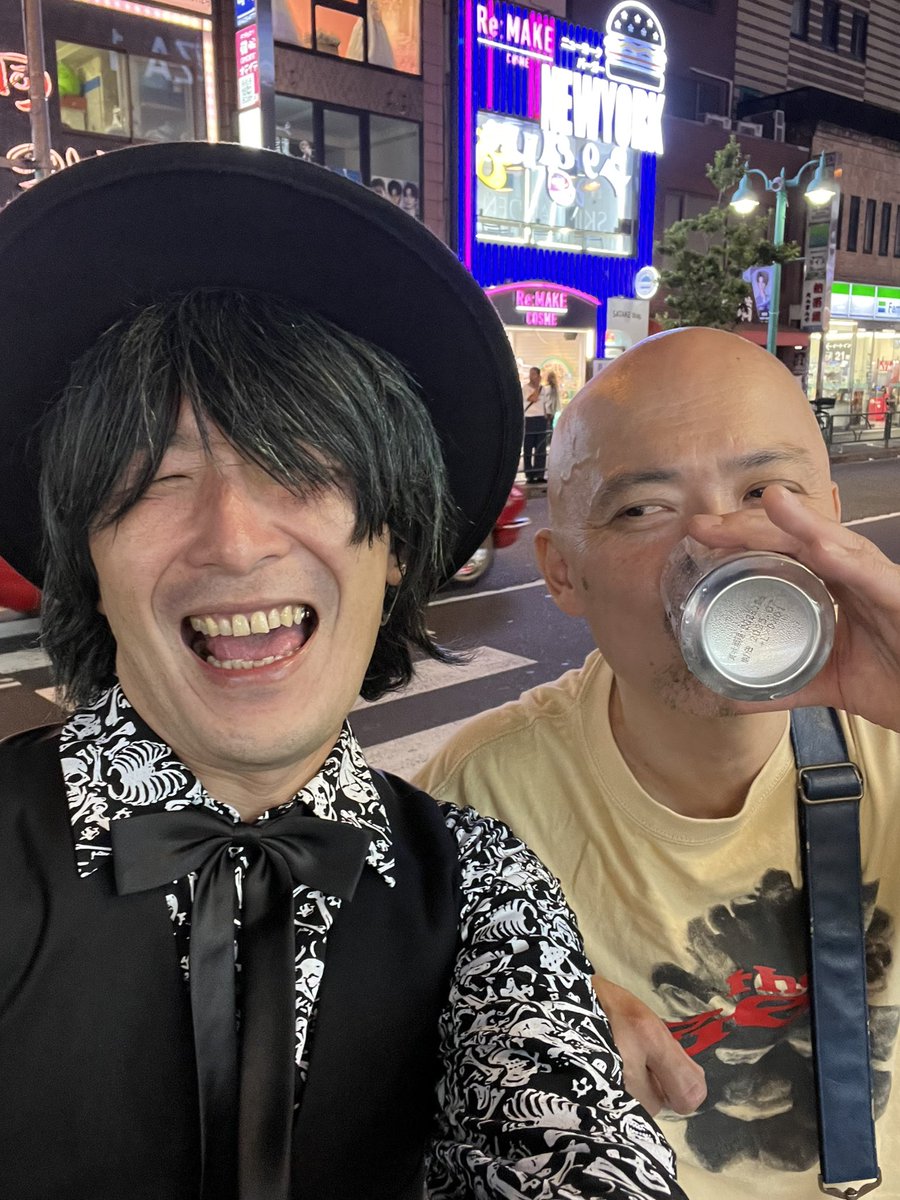 kimfuzz's tweet image. 新大久保の夜 おれたち