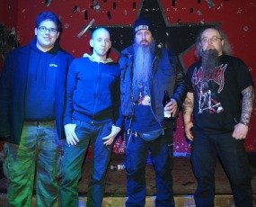 Ein altes Foto, Entera mit Paul Speckmann im KV in Nürnberg.
#thrashmetal #speedmetal #paulspeckmann #master #masterdeathmetal #deathmetal #kvnürnberg #kunstvereinnürnberg #konzert #gig #metalgig #show #bühne