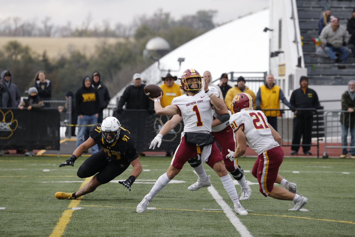NSUWolves_FB's tweet image. 6 More Saturdays ⏳

#GoWolves #OurWay
