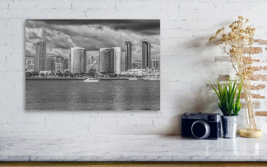 GiacalonePhoto's tweet image. Dramatic Clouds - Silver Skyline
More info and pricing here: joegiacaloneart.pixels.com/featured/drama…
#SanDiego
#blackandwhitephotography
#BuyIntoArt
#josephgiacaloneart
