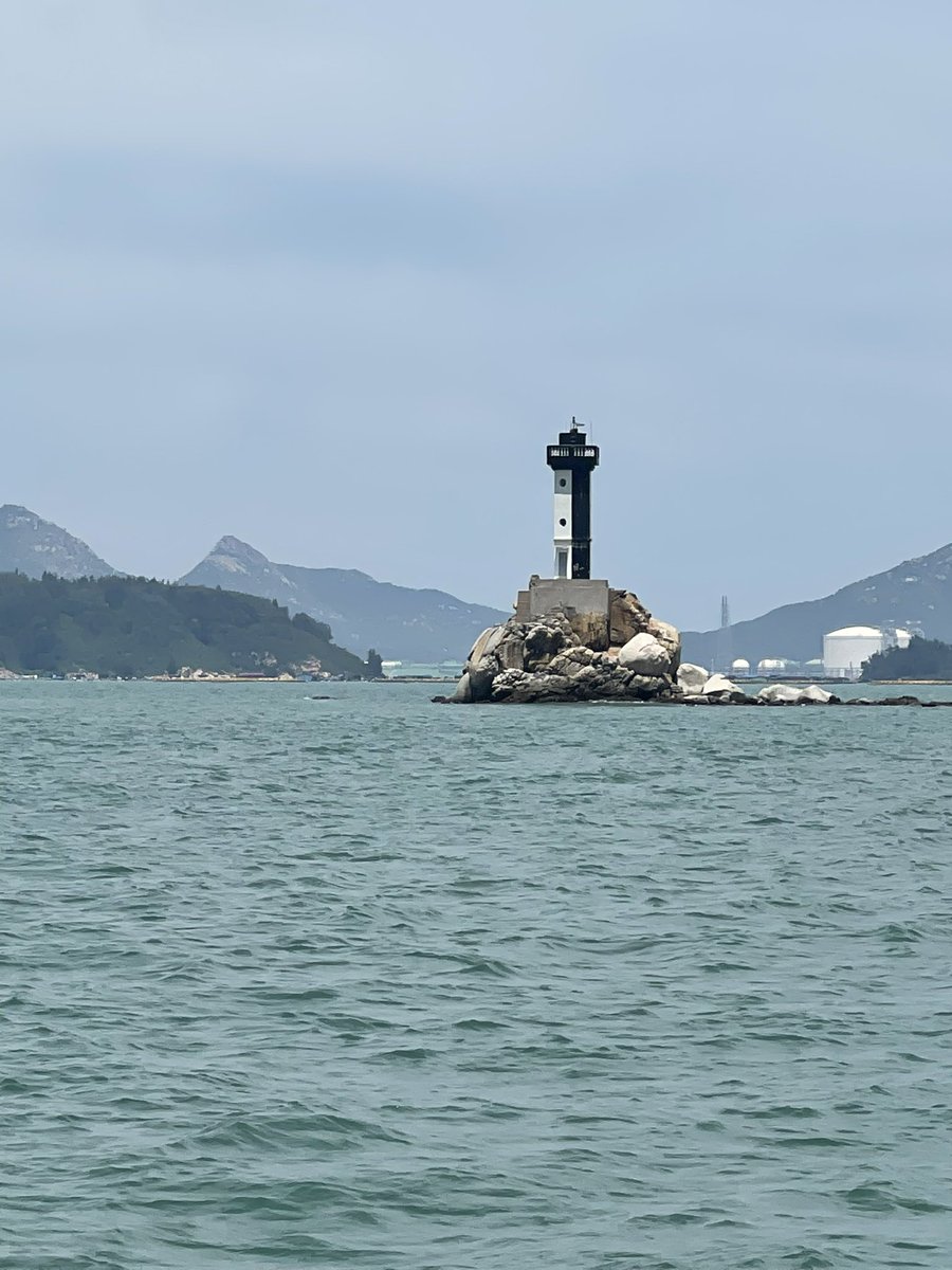 报告：今天有偷偷在海里尿尿
#母狗