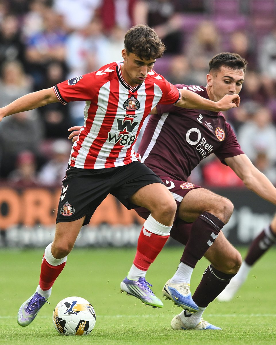 SunderlandAFC's tweet image. The opening 20 minutes... ⏱️
♦️ Hume strikes on target
♦️ Hearts go in front
♦️ Moore saves Braga's effort
