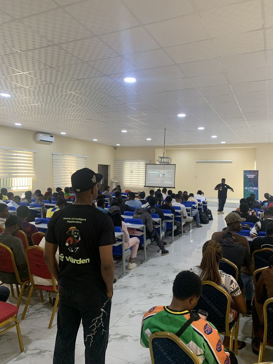 thekingofweb3_'s tweet image. Live from Solana All Stars
Repping @wardenprotocol with divinesylv1r, honestly one of the most genuine communities I’ve ever been part of
Here’s my thing: we’ve got this incredible technology, but most people still think crypto is just for tech bros, That needs to change
My…