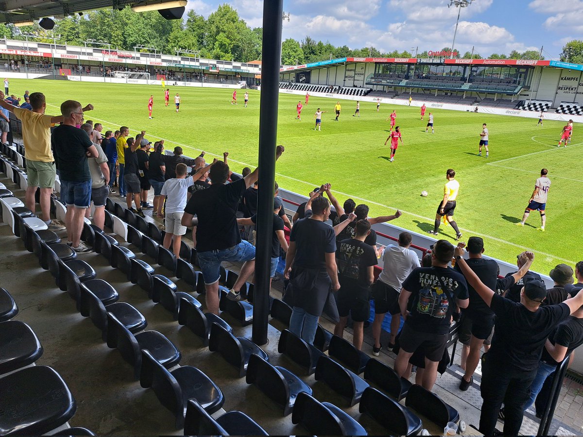 SjoerdVVV's tweet image. Auswärts ist immer schön. #vervvv #scverl #vvv #vvvvenlo