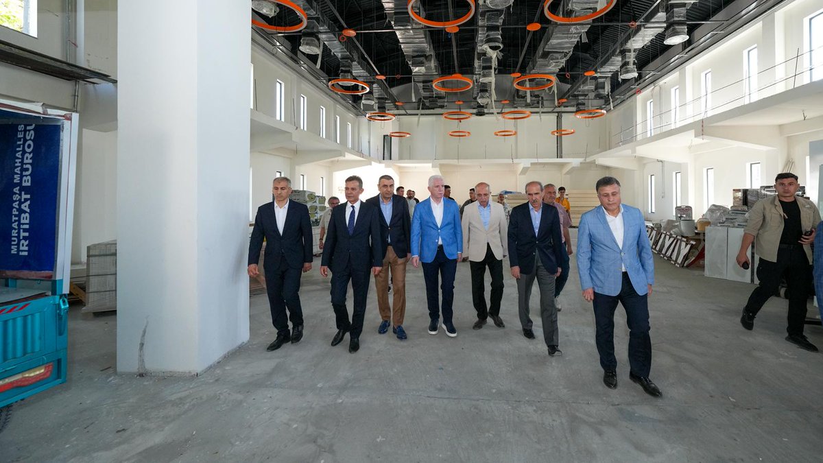 TC_istanbul's tweet image. Valimiz Davut Gül, Bayrampaşa Vakfı&apos;nı ziyaret etti. 

Ziyaretin ardından vakıf tarafından yaptırılan kütüphane inşaat alanında incelemelerde bulunarak yürütülen çalışmalar hakkında Vakıf Başkanı Rasim Bilgehan&apos;dan bilgi aldı. 

@gul_davut

📍#Bayrampaşa