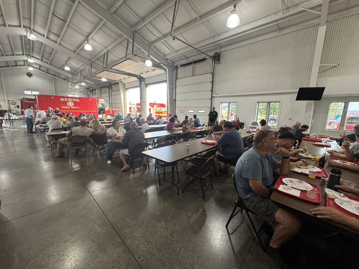 AdamsCoINGOP's tweet image. Republican leaders enjoying breakfast in support of the Berne Fire Department 🥞🍳🥛🧃🚒🧯🧑🚒