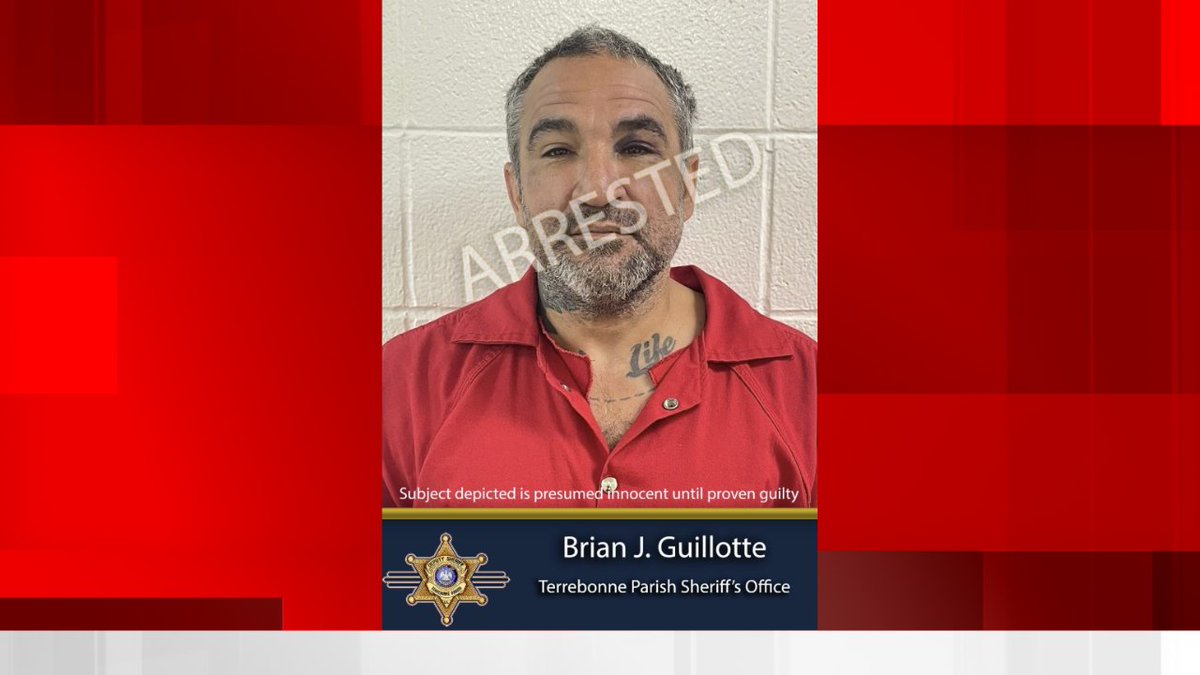 WAFB's tweet image. Houma man accused of trying to kill two people with hammer during alleged home invasion: tinyurl.com/2v3ut87j?utm_s…