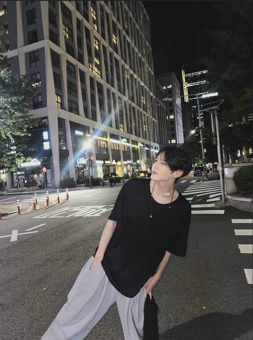 yccotw1billion's tweet photo. Junhyuk ig update!!! | ♥︎
#junhyuk #polarix #igupdate #ultbias #photodump #korea #leejunhyuk #junjun #zzundoxy #fyp https://t.co/V1FmMG0Eza