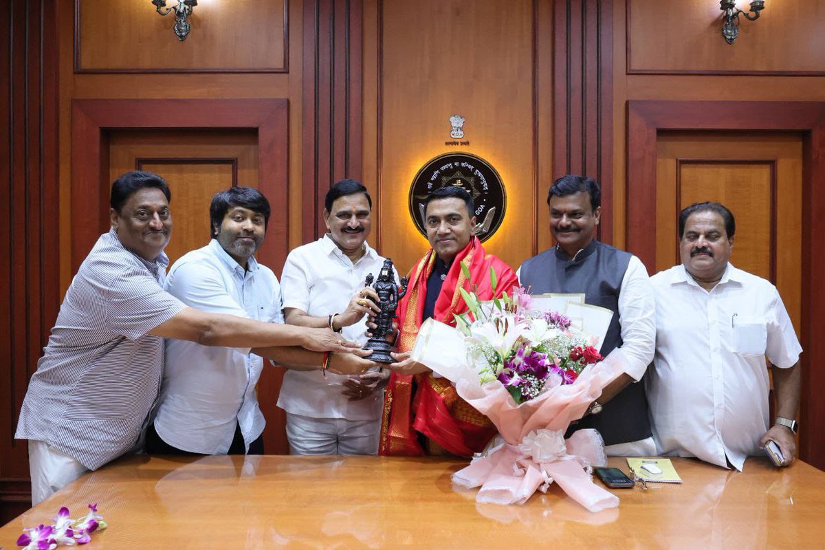 DrPramodPSawant's tweet image. Pleased to meet and interact with Union Minister of State for Heavy Industries & Steel Shri Bhupathiraju Srinivasa Varma @BjpVarma at Mahalaxmi, Altinho, Panjim.