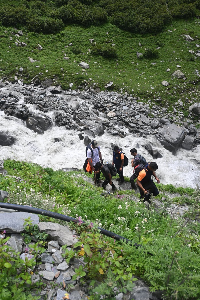 HP-SDRF (@hp_sdrf) on Twitter photo 🚨 SDRF at Manimahesh Yatra 2025 :
SDRF FAMEX team led by SP SDRF Sh. Arjit Sen Thakur conducted a visit to the Yatra route.This year 3 SDRF teams will be deployed Pilgrims:Acclimatize well and Follow safety norms,Your safety, our priority.🙏🏼 Har HarMahadev <a href="/arjit_sen/">Arjit Sen Thakur</a> 🚨 SDRF at Manimahesh Yatra 2025 :
SDRF FAMEX team led by SP SDRF Sh. Arjit Sen Thakur conducted a visit to the Yatra route.This year 3 SDRF teams will be deployed Pilgrims:Acclimatize well and Follow safety norms,Your safety, our priority.🙏🏼 Har HarMahadev <a href="/arjit_sen/">Arjit Sen Thakur</a>
