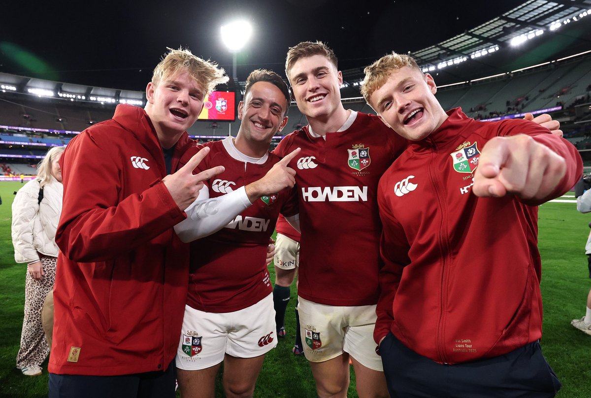 Saints on tour 🖤💚💛