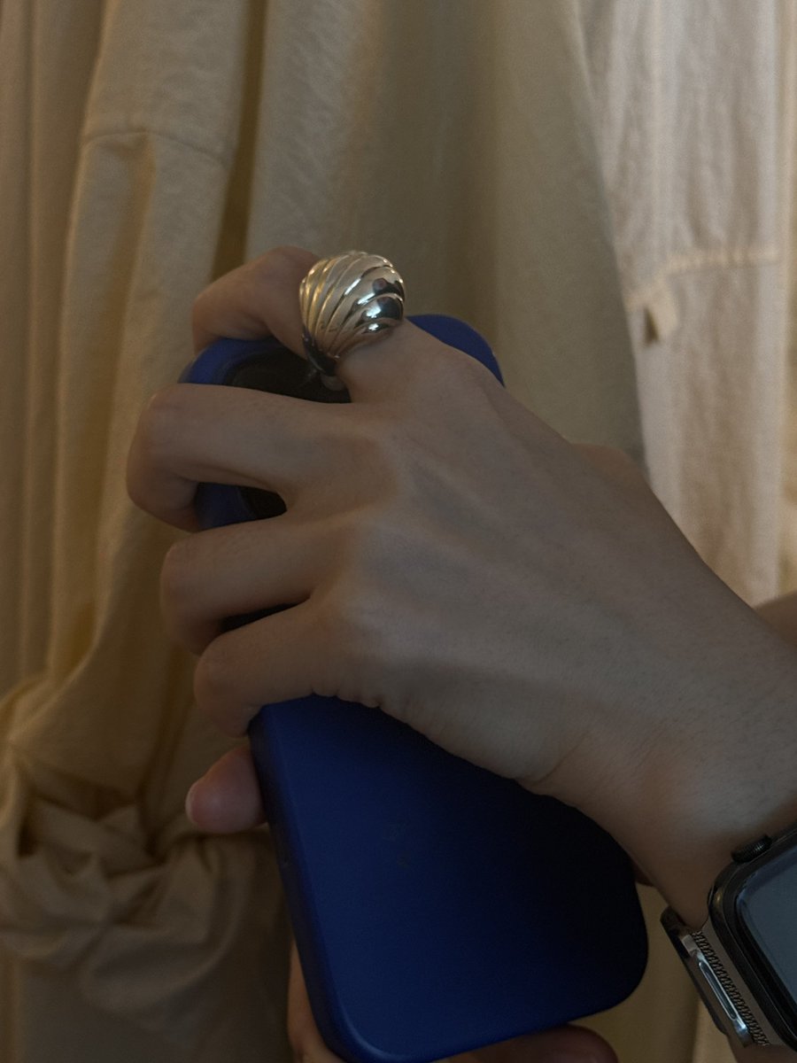 escapeverything's tweet image. 이 오픈형 쉘 반지.. 귀여워서 탐났어..