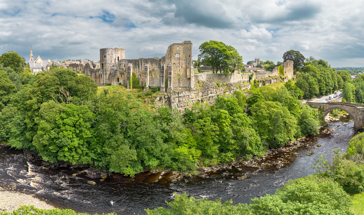 mark_hume's tweet image. A short drive to Barnard Castle to check out my drones vision :-)