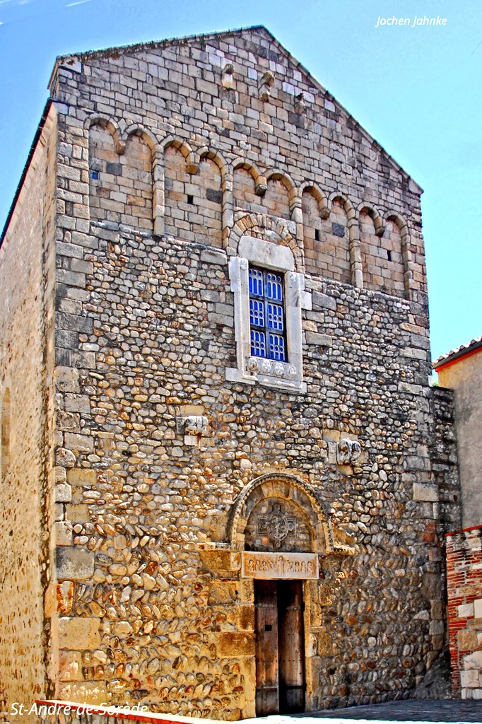 tsEmma15's tweet image. The Church of Saint-André-de-Sorède in Saint-André, #France, was built in the 11th century and is a prime example of Romanesque architecture. It features a simple, massive structure with semicircular arches, a stone façade, and a distinctive bell tower.