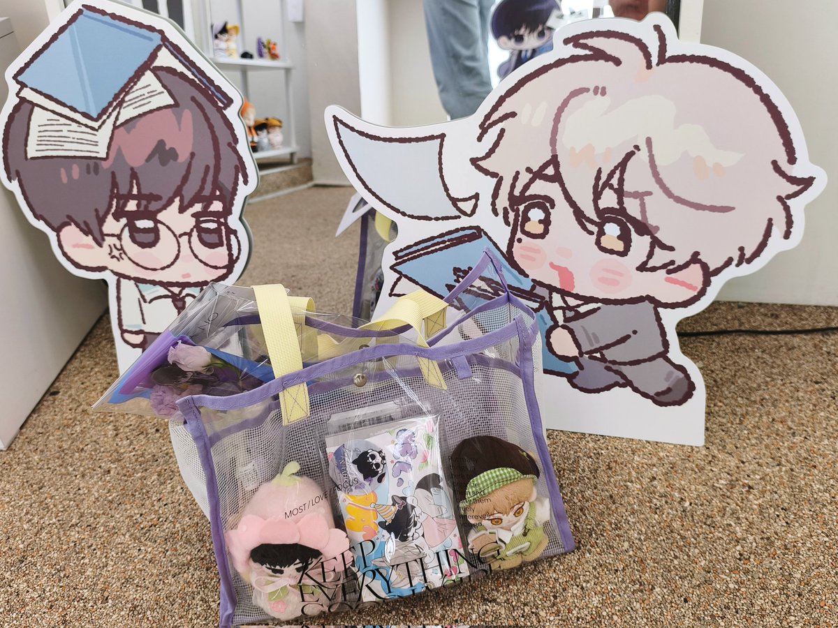 yoyooooo_nn's tweet image. 第一次参加活动，激动又紧张
拍照的时候手还有点抖⊙︿⊙
场馆布置的很用心
Tan久违的插图真的太太太太太可爱了～❤️

#내가_예쁘게_만들어_줄게요_기자님
#우리_수현이는_너무나_잘_자란_고양이다
#SPECIAL_SOOHYUN_DAY
#체크메이트 #TAN