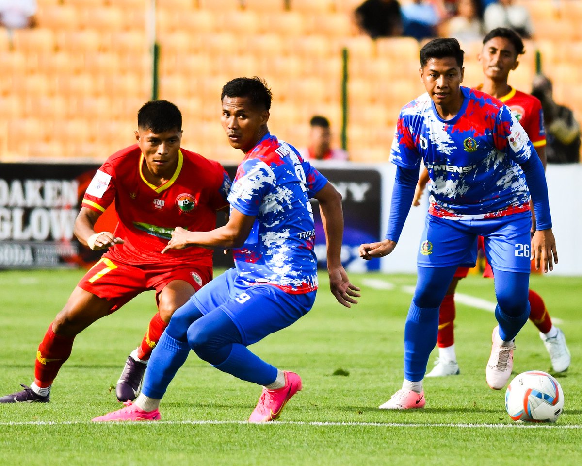 thedurandcup's tweet image. Moment Full Time action between SLFC and MAFFT.
#SLFCMAFFT #134thEditionofIndianOilDurandCup #PoweredBySBIandCoalIndia #DurandCup2025 #ManyChampionsOneLegacy #IndianFootball