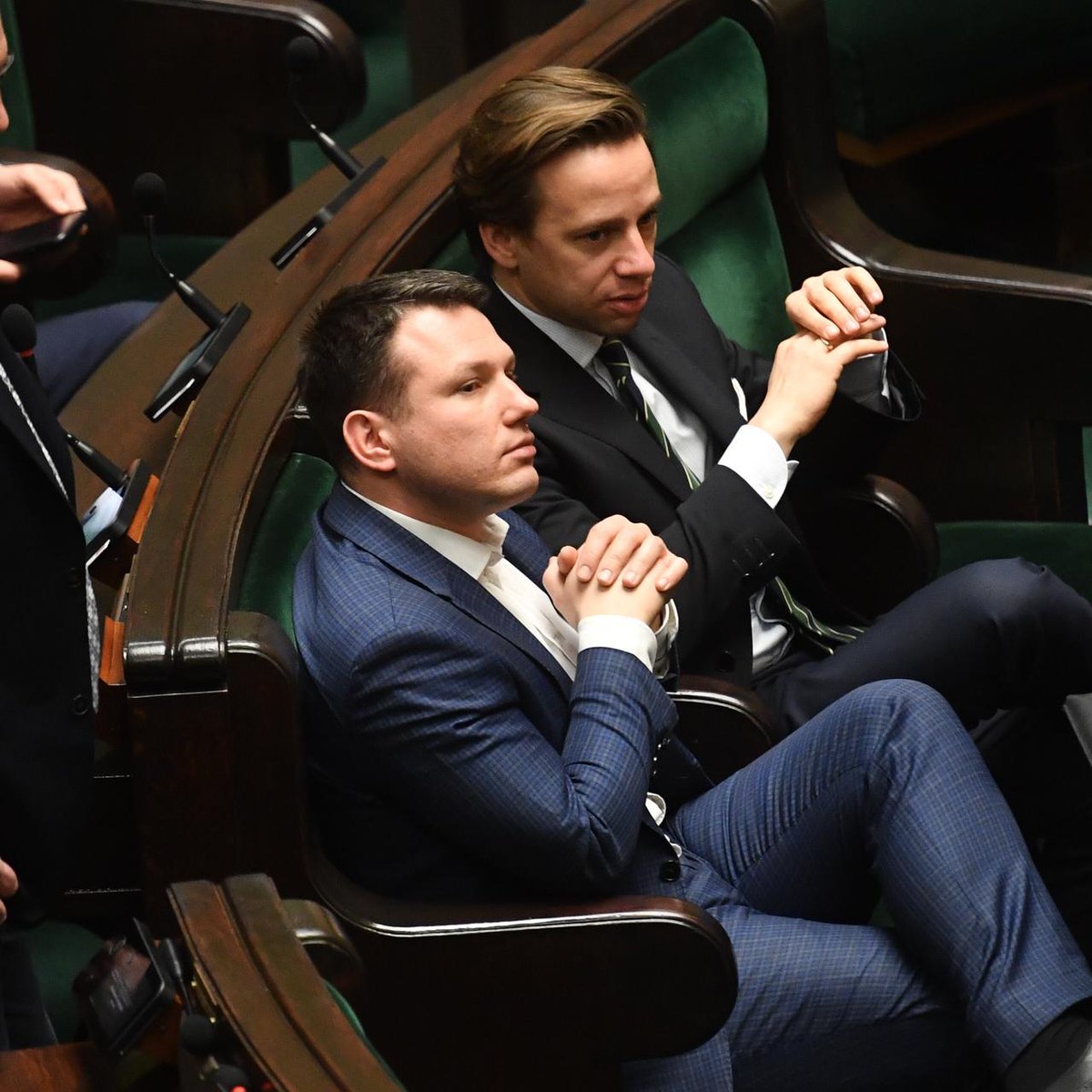 PlNadeWszystko's tweet image. Tusk z Kaczyńskim mówiąc że chcą walczyć z systemem są kompletnie niewiarygodni!
To @KONFEDERACJA_ walczy z systemem! 🇵🇱