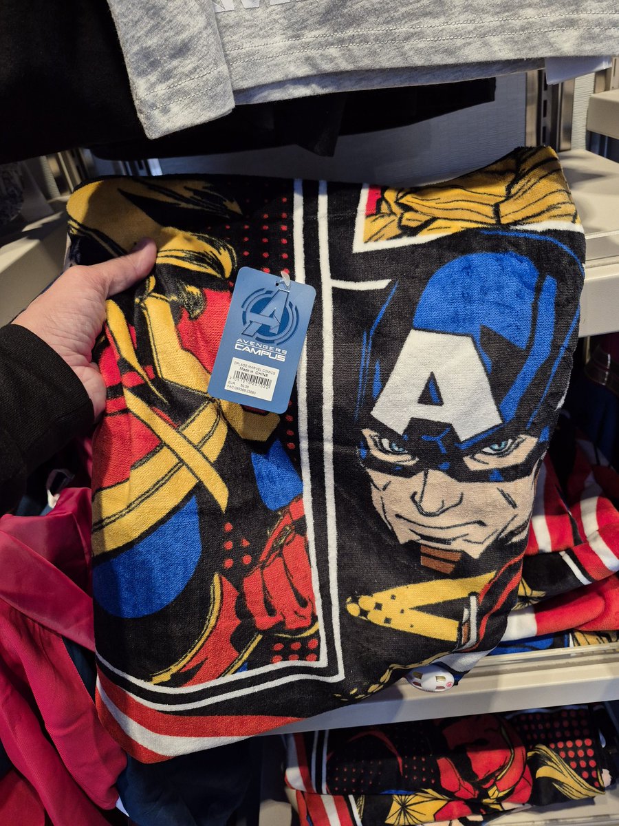 InsideDlpCastle's tweet image. 🛍Serviette de plage Marvel 
30€
Mission Équipment