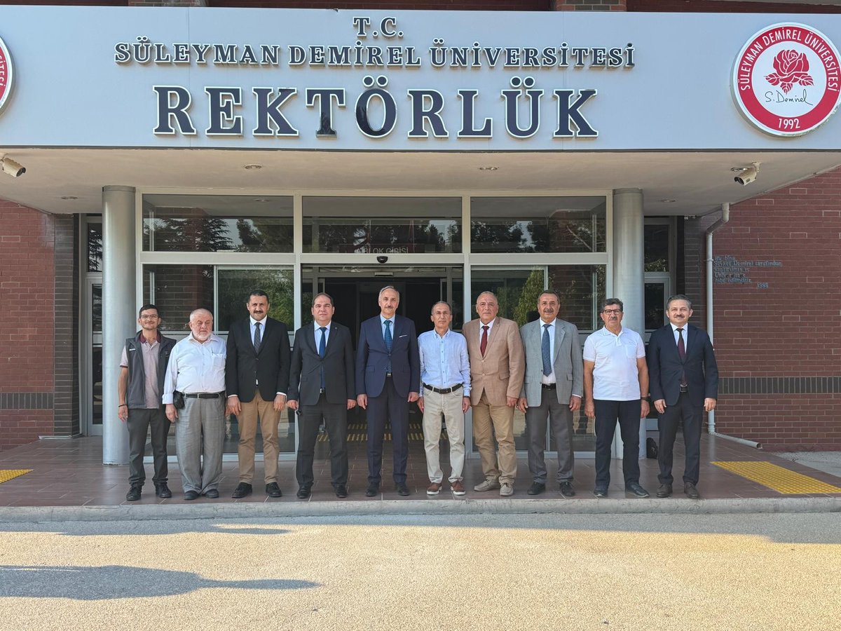 Mehmet Saltan (@profsaltan) on Twitter photo Çevre, Şehircilik ve İklim Değişikliği Bakanlığı Çölleşme ve Erozyonla Mücadele Genel Müdürü Sayın Prof. Dr. Kasım YENİGÜN (<a href="/YENIGUNKASIM/">Prof. Dr. KASIM YENIGUN</a>) ve beraberindeki heyeti Üniversitemizde ağırlamaktan memnuniyet duyduk. Ziyaretleri için Sayın Genel Müdüre teşekkür ediyorum. Çevre, Şehircilik ve İklim Değişikliği Bakanlığı Çölleşme ve Erozyonla Mücadele Genel Müdürü Sayın Prof. Dr. Kasım YENİGÜN (<a href="/YENIGUNKASIM/">Prof. Dr. KASIM YENIGUN</a>) ve beraberindeki heyeti Üniversitemizde ağırlamaktan memnuniyet duyduk. Ziyaretleri için Sayın Genel Müdüre teşekkür ediyorum.