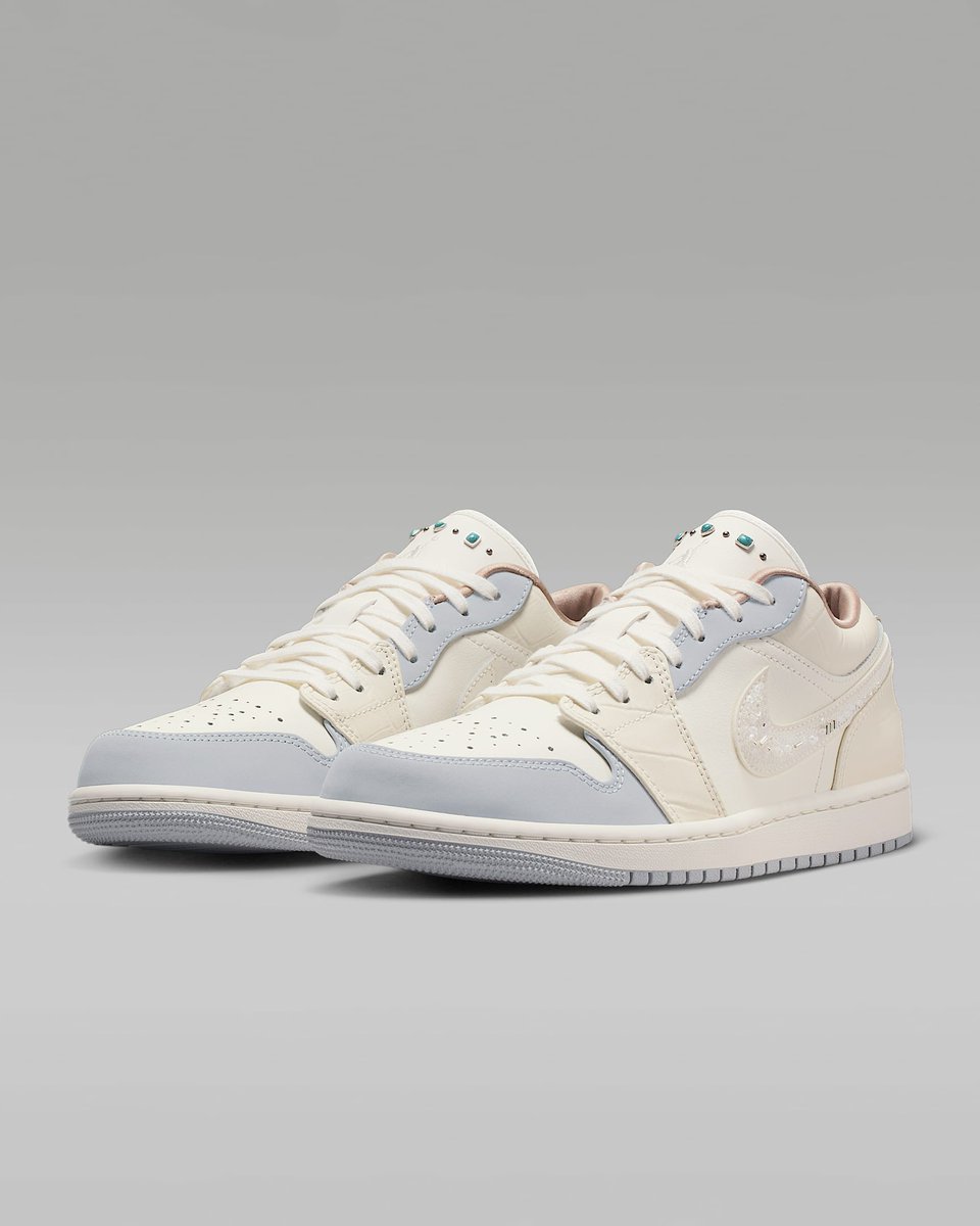 SBDetroit's tweet image. Air Jordan 1 Low "Sail/Soft Pearl"
BUY NOW: tinyurl.com/dutndrez