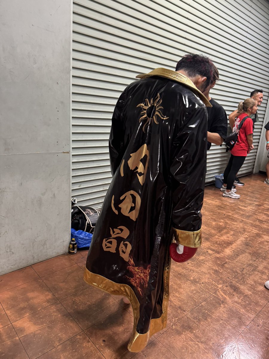 勝利させる事が出来なかった。
セコンドとして仲間としてめちゃくちゃ悔しい。
1番晶の強さを知ってるからこそ今日は勝たせてあげたかった🙏