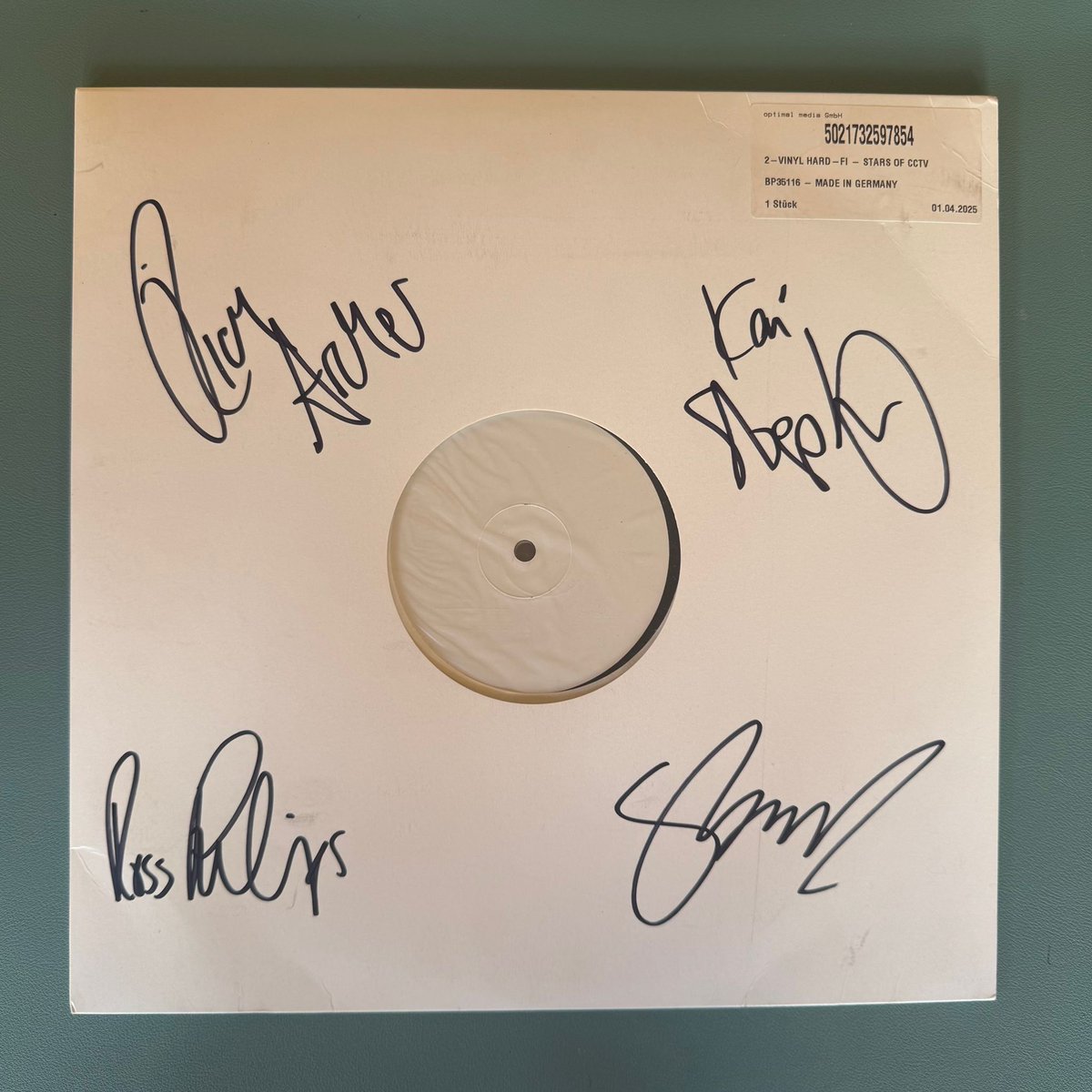 HARD_FI's tweet image. Congrats to the winner of the signed test pressing of Stars Of CCTV 20th anniversary re-issue. Keep an eye on your inbox in case it was you! And if you haven’t already done it, make sure you sign-up to our mailing to be first in line for all the latest HARD-Fi news. Link in bio